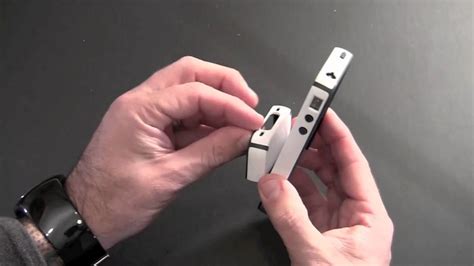 Speck Products Candyshell Flip Case For The Iphone 4 Youtube