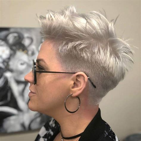 Flippige Kurzhaarfrisuren Mit Undercut Pixie Frisur