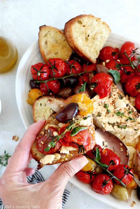 Feta rôtie au four tomates cerises et olives Del s cooking twist