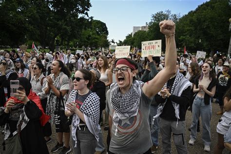 Protest ispred Bijele kuće zbog izraelskih napada na Rafah