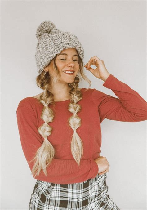 Tutorial Winter Hairstyle With Beanie Beanie Hairstyles Winter Hairstyles Hairstyle With Beanie