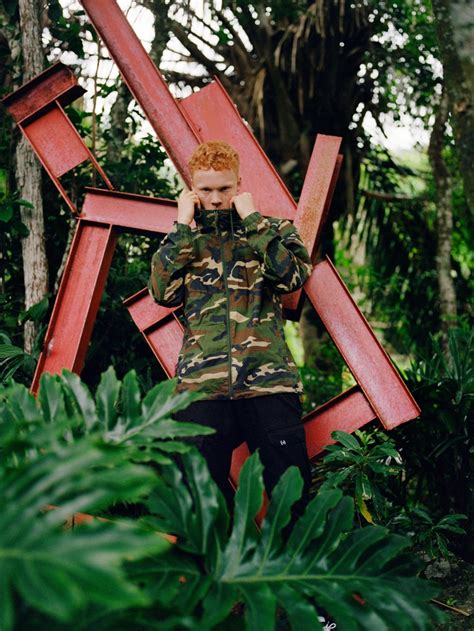 Cropp - магазин одежды в ТРЦ «МореМолл» в Сочи