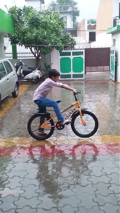 Cycle Stunts In Rain🚴🚴 Cyclestunt Subscribe 🔥🔥🔥🔥🔥 Youtube