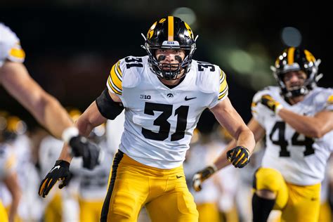 Iowa LB Jack Campbell reflects on on-field, off-field development as he enters senior season