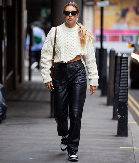 12 Ways To Wear Leather Pants For Fall 2022 Purewow