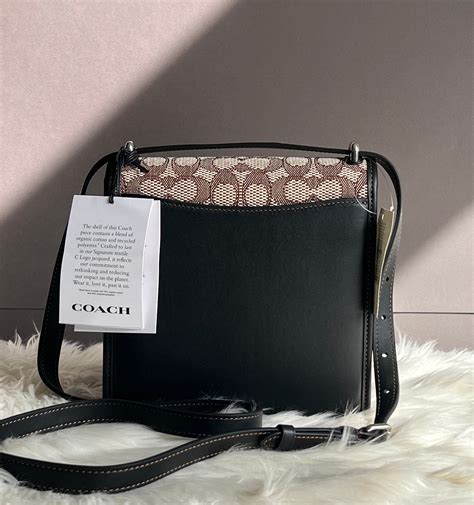 Coach Bandit Shoulder Bag 20 In Textile Signature Jacquard Club De Mode