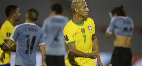 Brasil Bate O Uruguai Por A E Segue Nas Eliminat Rias Al