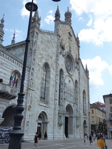 Como Cathedral Piazza Duomo Como A Photo On Flickriver