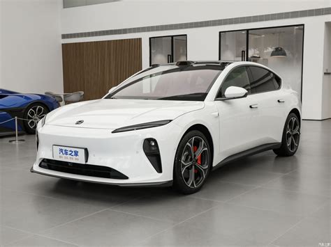 Nio Et5 2024 Double Driving Motors Used 5 Seats MID Sized Pure Electric