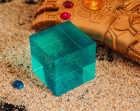 Marvel Loki 3 Inch Resin Tesseract Cube Replica Free Shipping