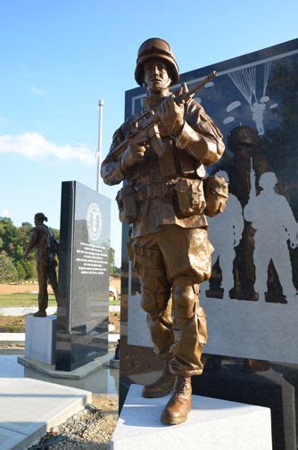 Pin By Dhwani Jhaveri On Coke Veterans Memorial Sculpture Veteran