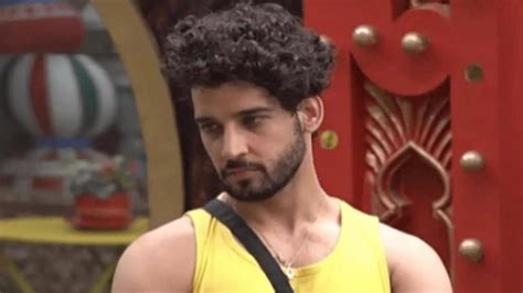 Bigg Boss Update Bb Fires Gautam Singh Vig From Captains Position