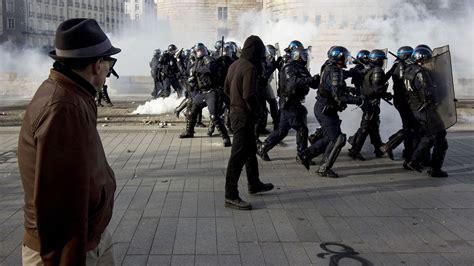 Incidents à Nantes en marge d une manifestation anti FN RTBF Actus