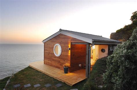 The Edge Luxury Beach Hut Whitsand Bay Cornwall Luxury Beach Hut