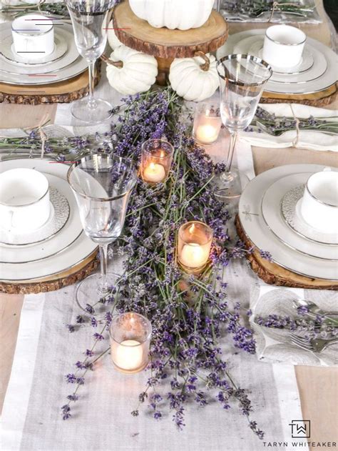 Mariage Dans Les Bois Foret Table De Banquet Autour Des Arbres En 2020