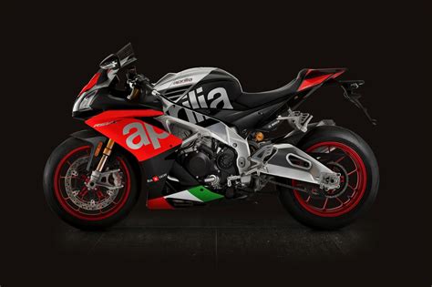 Motorrad Vergleich Aprilia RSV4 RF 2019 Vs Aprilia Tuono V4 1100