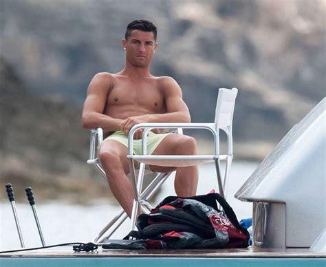 Cristiano Ronaldo Enjoys Holiday On £40000 A Week Yacht After Euro