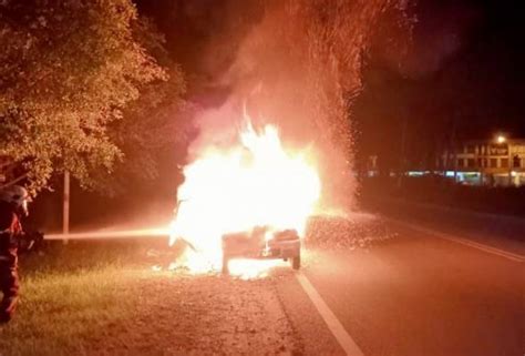 Kereta Kancil Terbakar Sepenuhnya Pemandu Ditemui Maut Dilapor Rentung