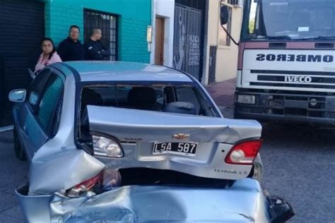 Conductor Tuvo Un Acv Mientras Manejaba Chocó Y Murió En El Hospital