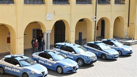 Blitz Della Polizia Contro La Prostituzione Nei Centri Massaggi