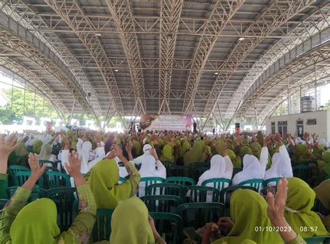 Ribuan Kader Muslimat Nu Gresik Rayakan Maulid Nabi Sekaligus Road To