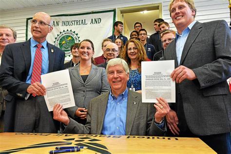 Snyder Signs Bills That Boost Skilled Trades Education In High School Macomb Daily