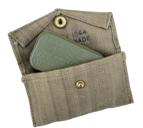 IMCS Militaria US WW2 British Made First Aid Kit Pouch With Kit