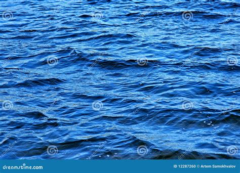 волны воды стоковое фото. изображение насчитывающей морск - 12287260