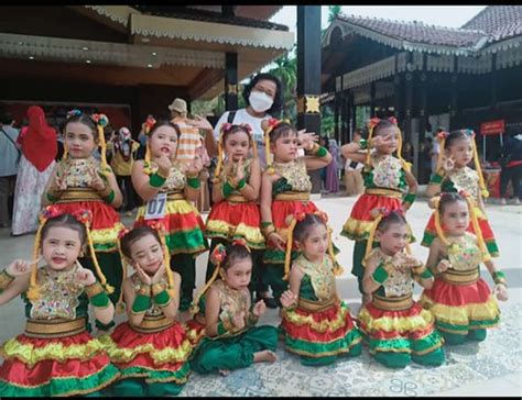 Raih Juara I Dan Ii Tingkat Nasional Dalam Lomba Tari Kreasi Daerah