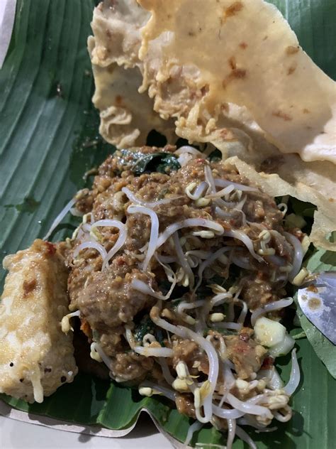 Anas Urbaningrum On Twitter Perlu Modal Berani Untuk Makan Pecel