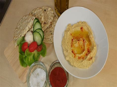 Humus A Middle Eastern Delicacy Packed With Nutrition Know All About