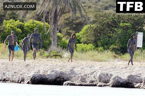 Nicole Scherzinger Sexy Seen Flaunting Her Hot Bikini Body On A Boat In Formentera With Thom