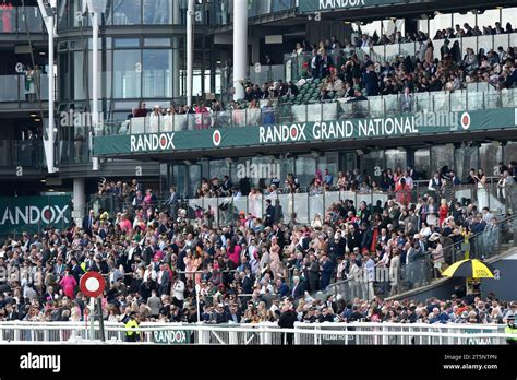 Grand National Day 2023 Crowd Stock Photo Alamy