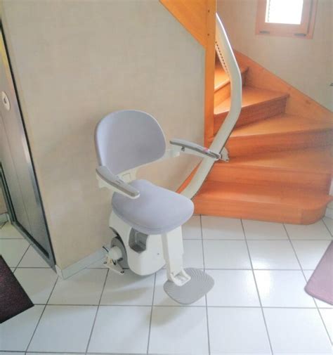 Installation D Un Fauteuil Monte Escaliers Courbe Plouzan