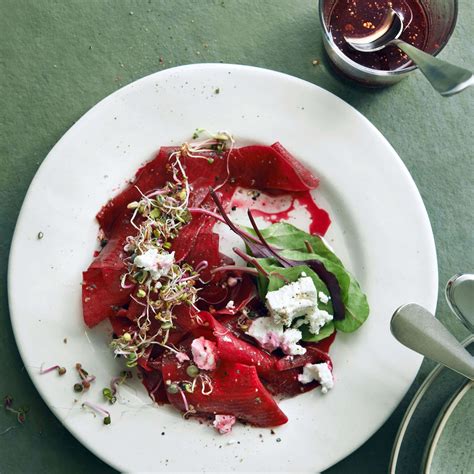 Carpaccio de betteraves rouges au miel et au fromage de chèvre Migusto