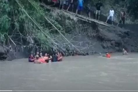 3 Remaja Tenggelam Saat Menyeberang Di Sungai Catur 1 Tewas Dan 1 Hilang