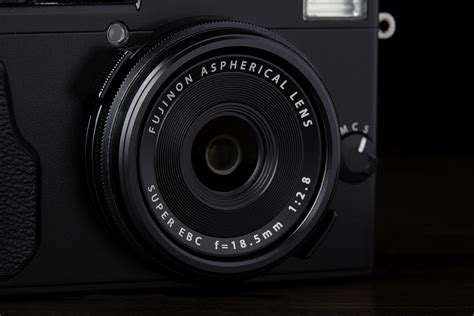 Fujifilm X70 Review — Fuji vs. Fuji