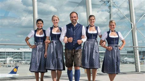 Lufthansa Crew Hebt Zur Wiesn In Tracht Ab Abendzeitung M Nchen