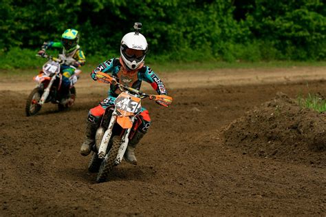 Le Pit Bike Un Mini Motocross à Part Entière Bonus Homme