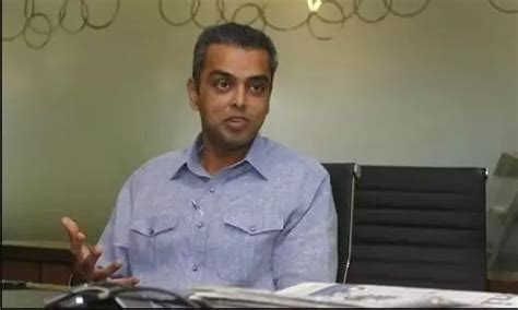 Milind Deora Quits Congress Likely Join Eknath Shinde S Shiv Sena