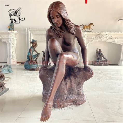 Blve Garden Art Metal Life Size Kneeling Sexy Naked Woman Statues