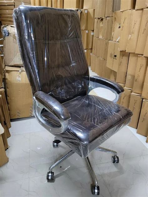 Leather High Back Boss Office Chair Fixed Arm At Rs In Nagpur