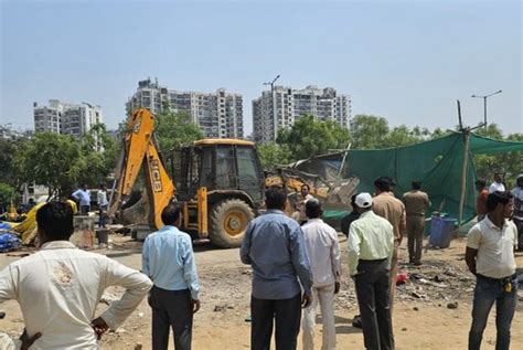 Noida Authority Runs Bulldozer On Land Worth Rs 30 Crores Big