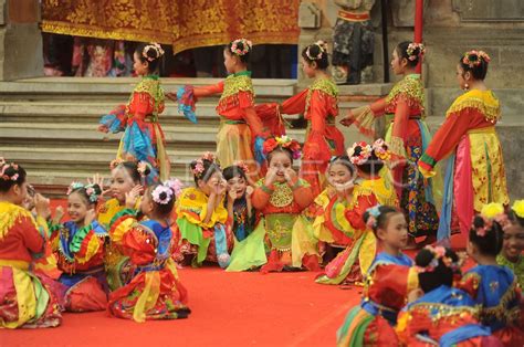 PEMENTASAN KESENIAN BETAWI ANTARA Foto