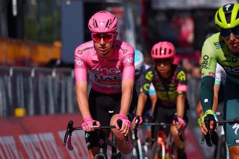 Giro 2024 Maillot Rose Tadej Pogacar Risque T Il Vraiment Une