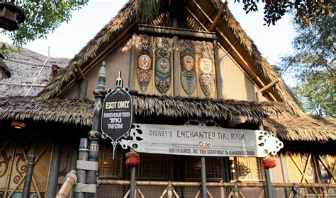 Walt Disney's Enchanted Tiki Room Overview | Disneyland Attractions ...