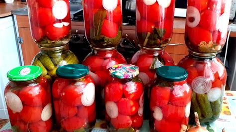 САМЫЕ СЛАДКИЕ ВКУСНЫЕ МАРИНОВАННЫЕ ПОМИДОРЫ С ЛУКОМ.СЛАЩЕ НЕ БЫВАЕТ ...