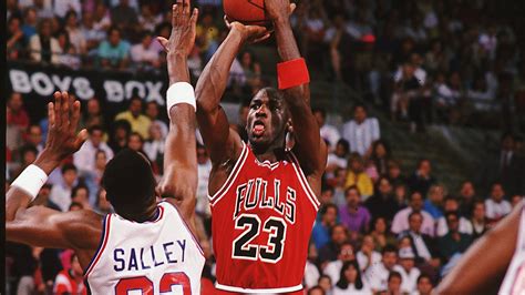 This Date In NBA History Nets Retire Julius Erving S Jersey In 1987