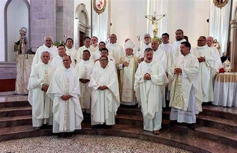 Celebró Iglesia la Misa Crismal