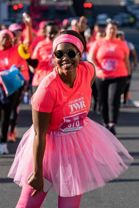 Run For Pinkdrive At The Totalsports Womens Race Western